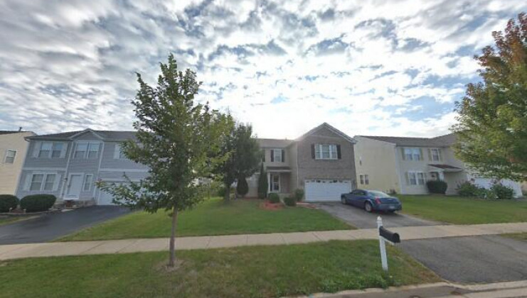 1887 faxon dr, montgomery, il 60538