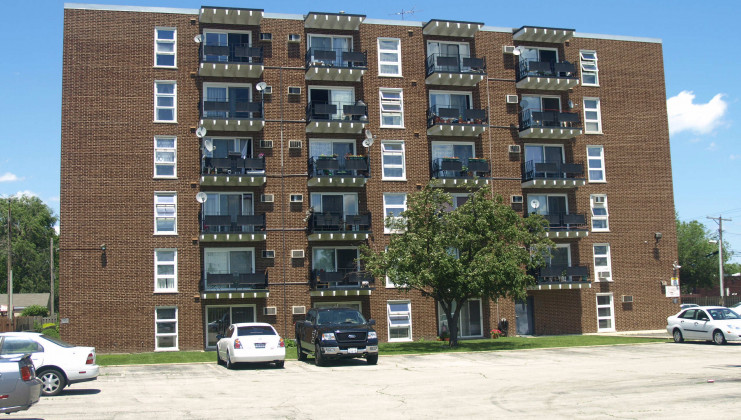 7229 w higgins ave unit 101, chicago, il 60656