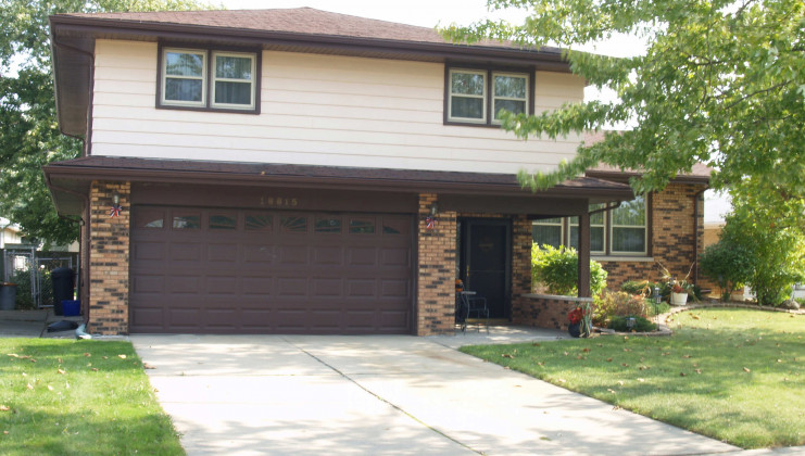 18815 bernadine st, lansing, il 60438