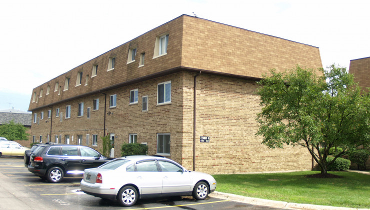 9471 bay colony dr unit 1e, des plaines, il 60016