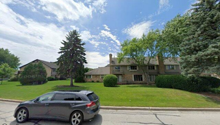 102 country club dr, bloomingdale, il 60108