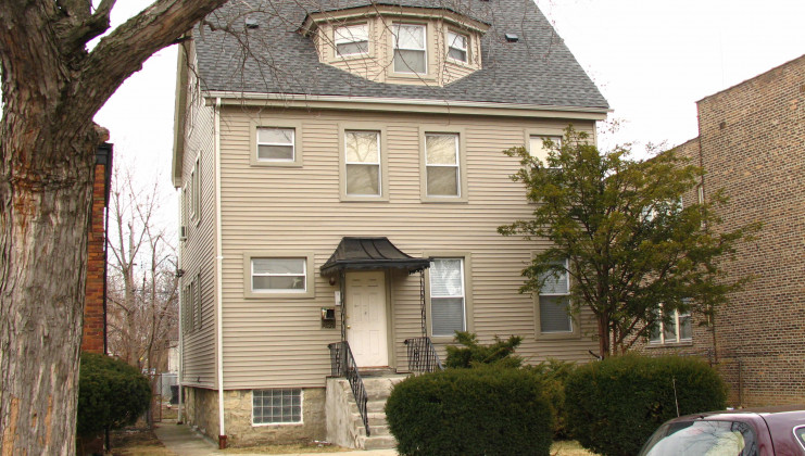 8821 s loomis blvd, chicago, il 60620