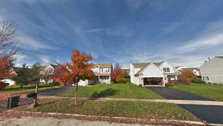 1324 geneva ln, cary, il 60013