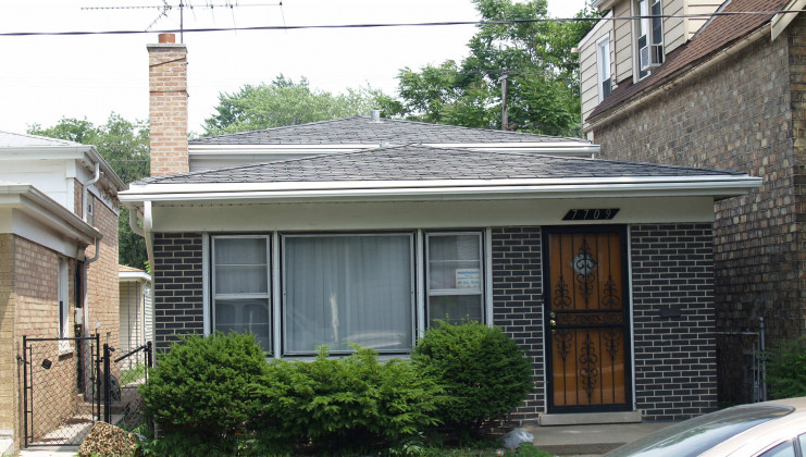 7709 s champlain ave, chicago, il 60619