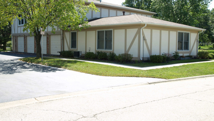 253 nantucket harbor #401, schaumburg, il 60193