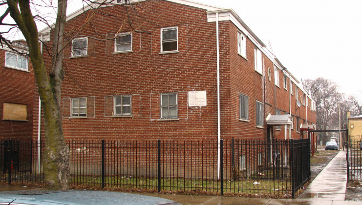121 n pine ave, chicago, il 60644