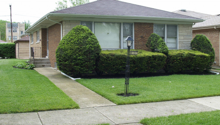 8507 drake ave, skokie, il 60076
