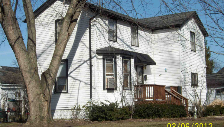 2415 gilboa ave, zion, il 60099