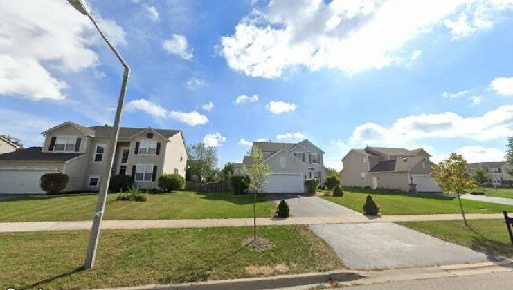 2446 sir barton ln, montgomery, il 60538