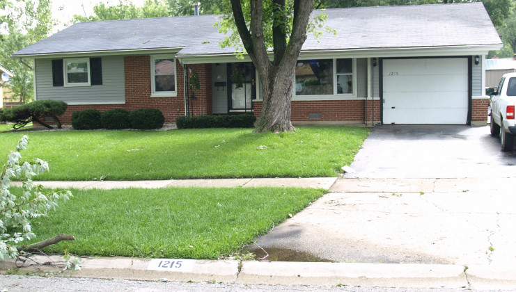 1215 hemlock dr, elk grove village, il 60007