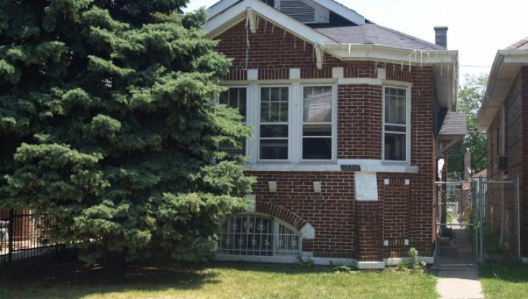 12213 s yale ave, chicago, il 60628