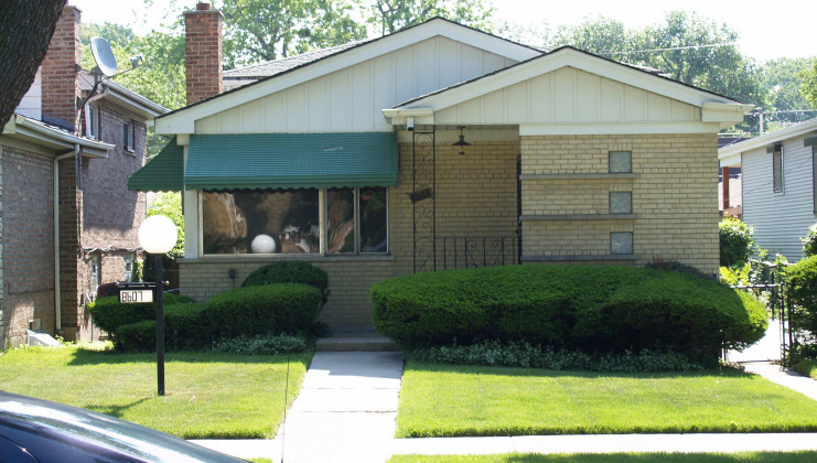 8607 s indiana ave, chicago, il 60619
