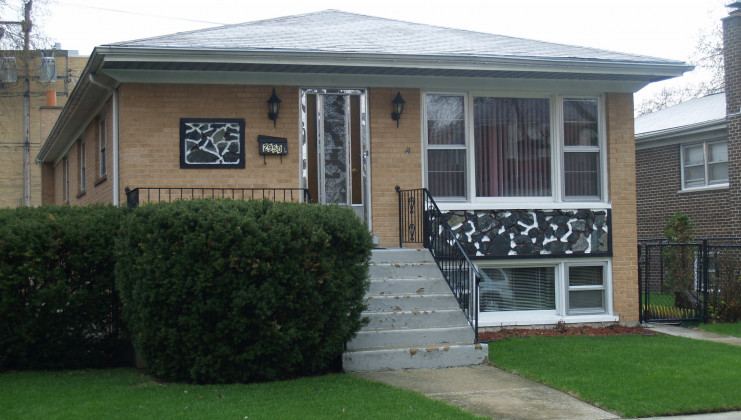 2950 n neva ave, chicago, il 60634