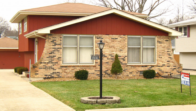 15136 kilbourne ave, midlothian, il 60445