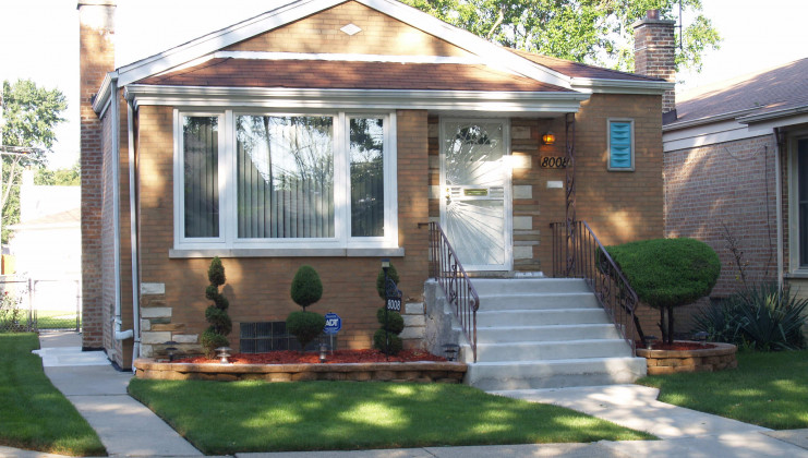 8008 s homan ave, chicago, il 60652