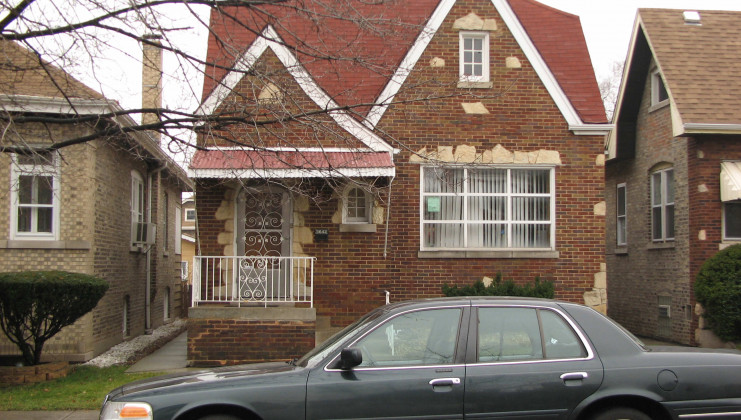 2642 s oak park ave, berwyn, il 60402