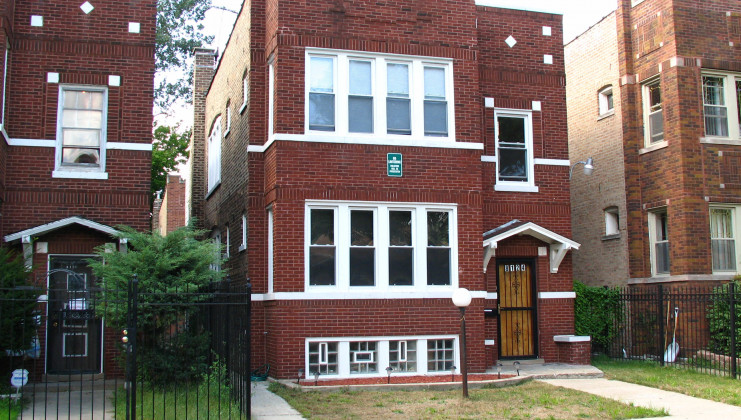 8124 s manistee ave, chicago, il 60617