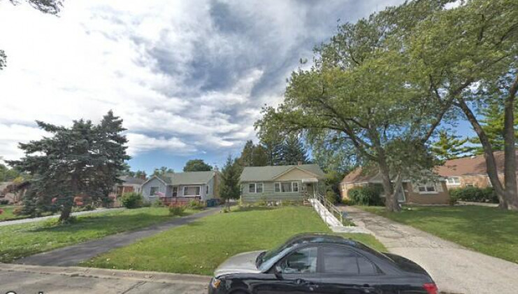 208 s yale ave, addison, il 60101