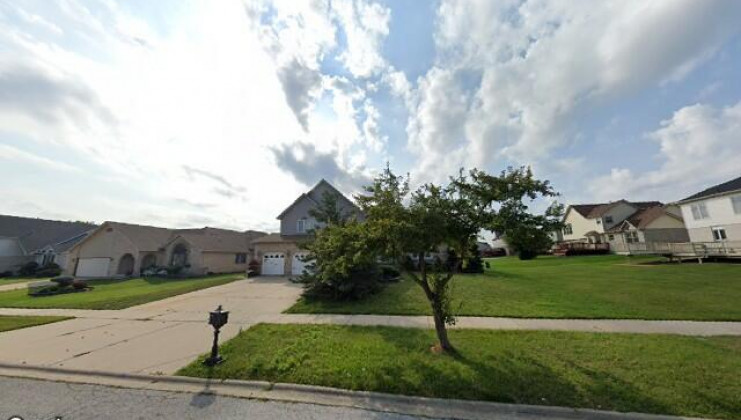 3801 edgewater dr, hazel crest, il 60429