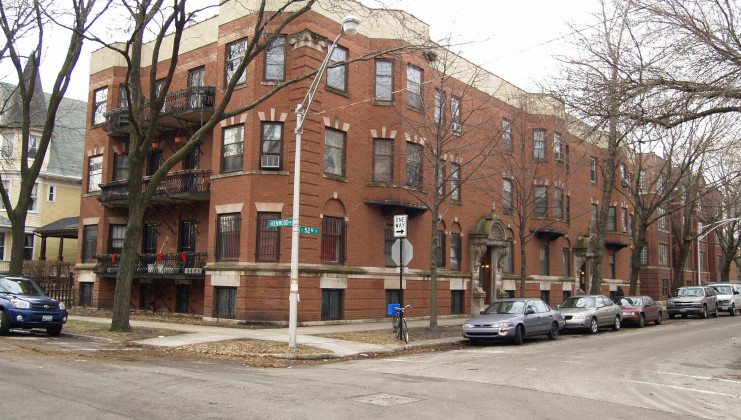 1327 e 52nd st #202, chicago, il 60615