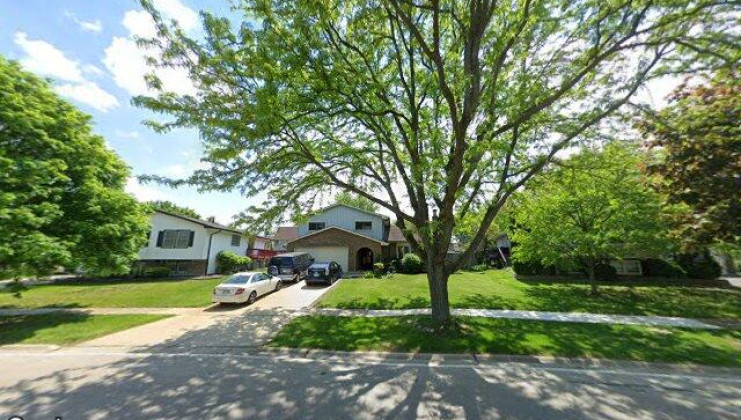 633 feather sound dr, bolingbrook, il 60440