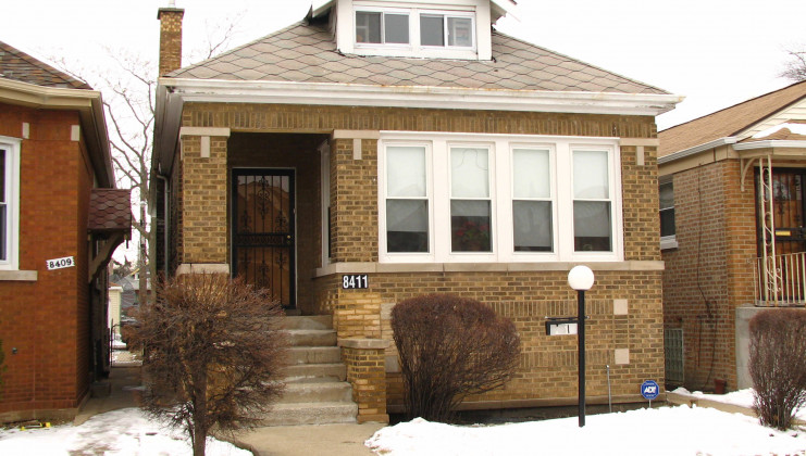 8411 s hermitage ave, chicago, il 60620