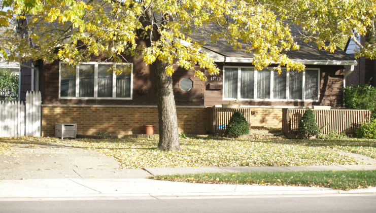 17513 burnham ave, lansing, il 60438