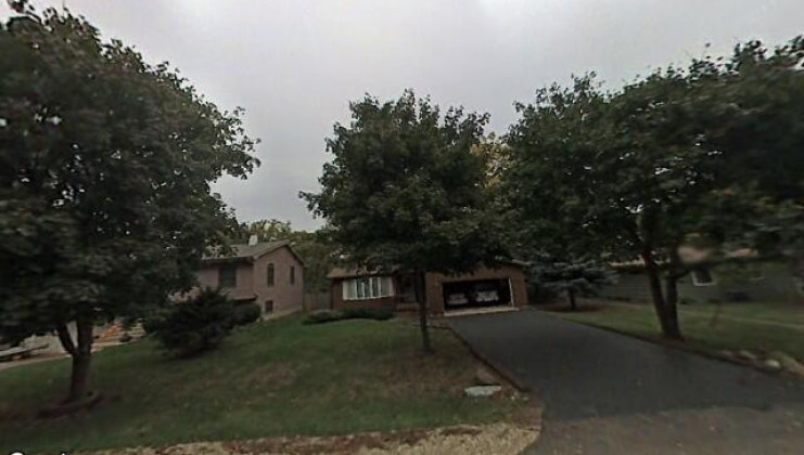 8710 coral rd, wonder lake, il 60097