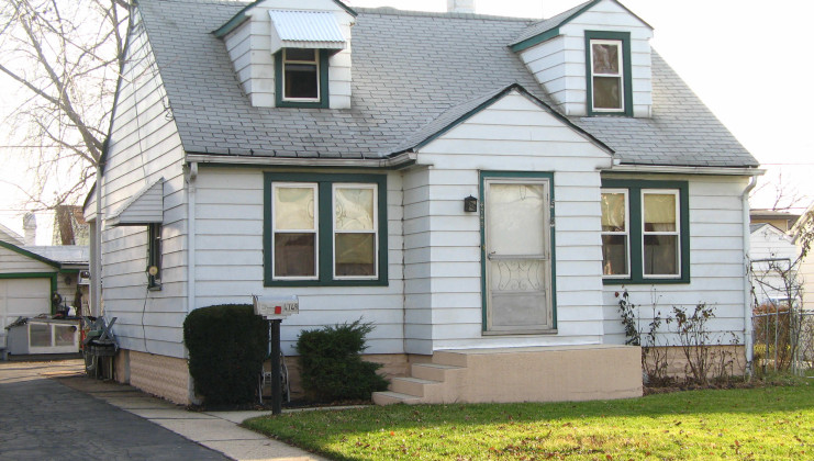 4749 s linder ave, chicago, il 60638