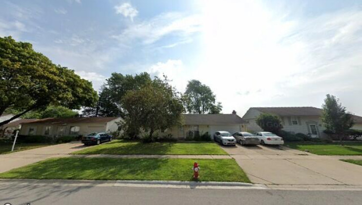 619 parkside cir, streamwood, il 60107