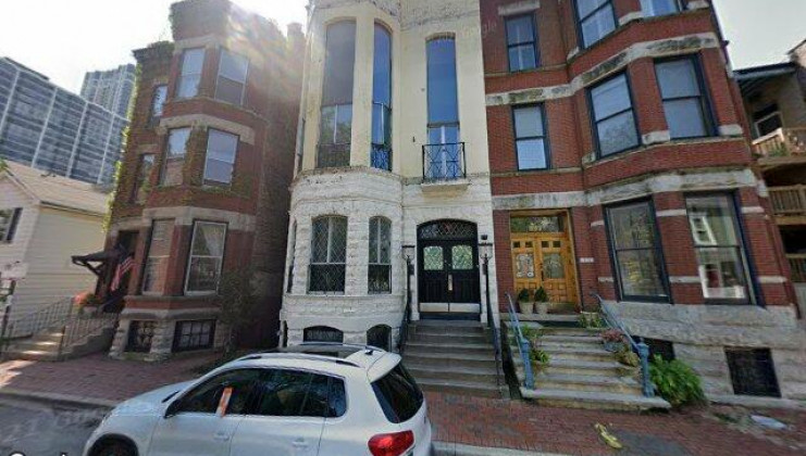 235 w menomonee st; 234 w willow st, chicago, il 60614