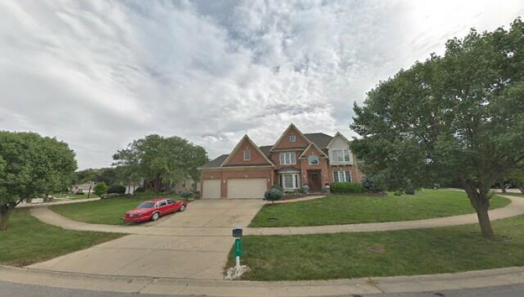 375 w devon ave, roselle, il 60172