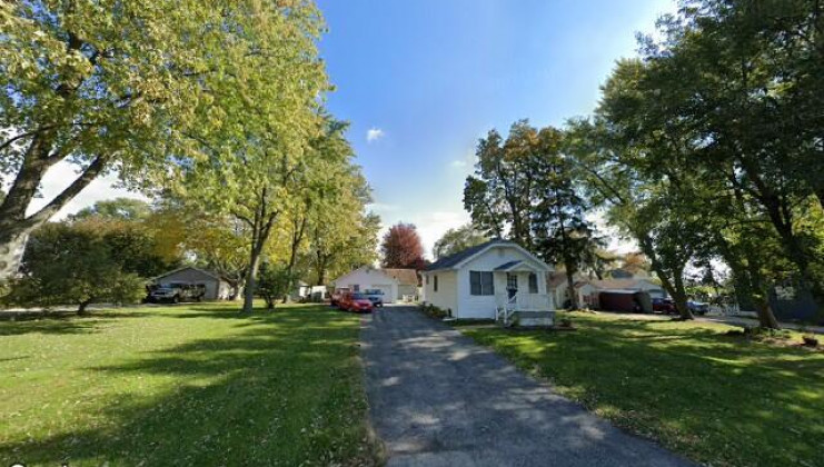 6s381 4th st, eola, il 60519