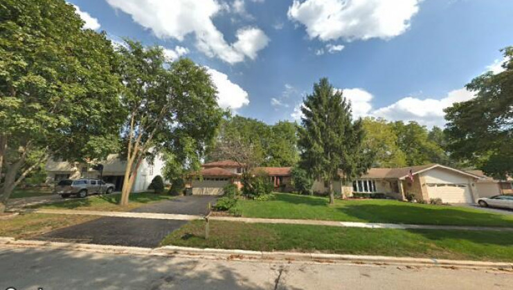 381 s coolidge ave, west chicago, il 60185