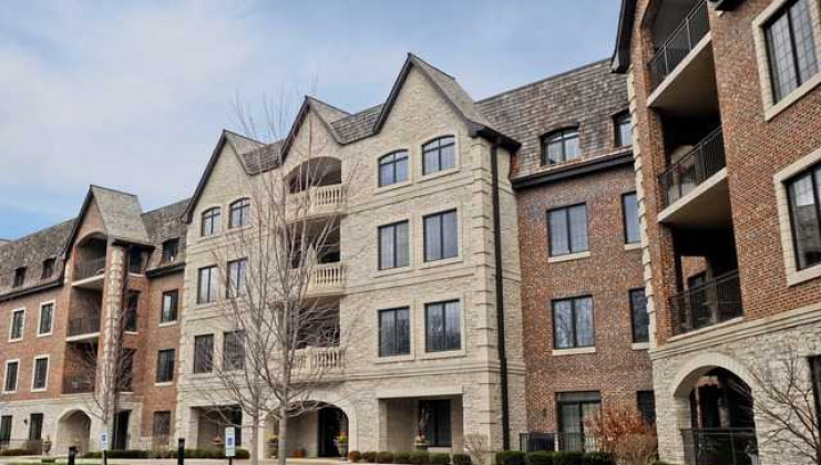 1800 ambereley ct unit 101, lake forest, il 60045