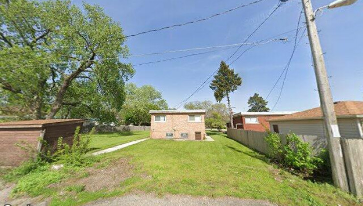 7452 s constance ave, chicago, il 60649