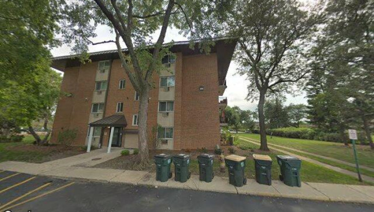 2230 s goebbert rd unit 243, arlington heights, il 60005