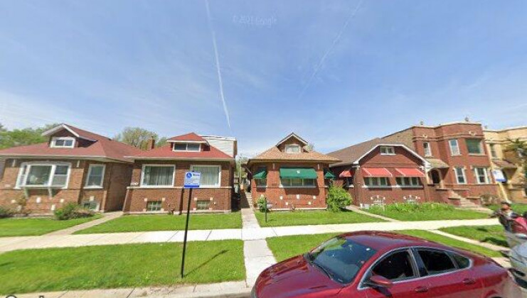 8740 s kingston ave, chicago, il 60617