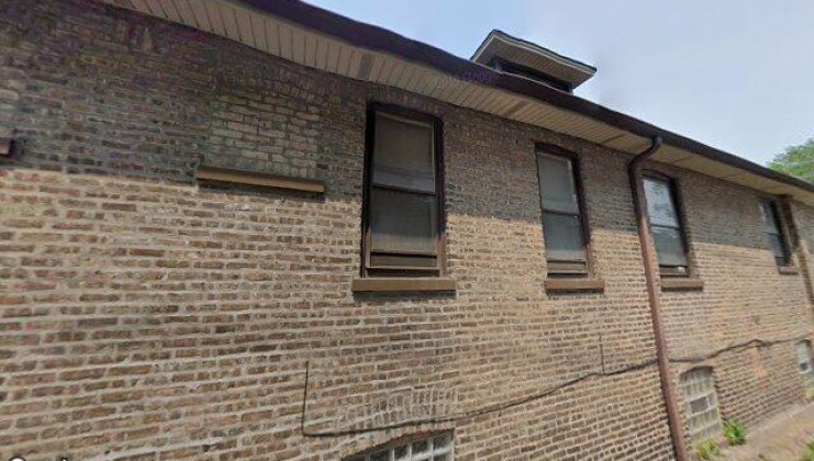 7449 s vernon ave, chicago, il 60619