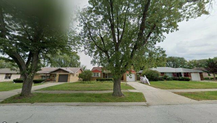 811 macarthur dr, chicago heights, il 60411