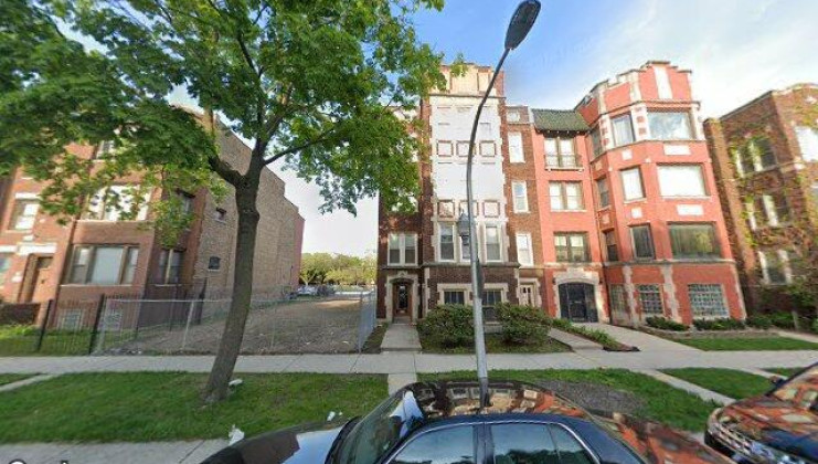 6745 s east end ave, chicago, il 60649