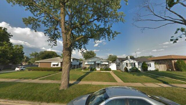 14105 s saginaw ave, burnham, il 60633