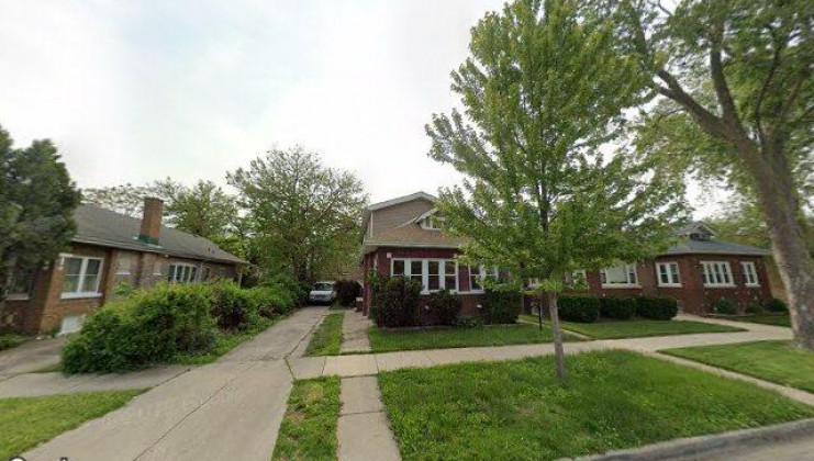 7934 s oglesby ave, chicago, il 60617