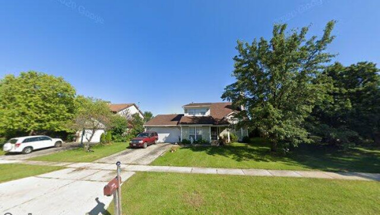 1100 warwick cir n, hoffman estates, il 60169