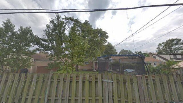 5008 farwell ave, skokie, il 60077