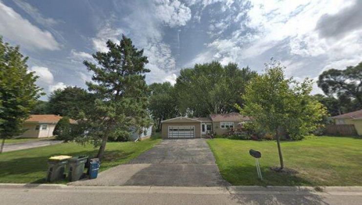 230 howard st, east dundee, il 60118