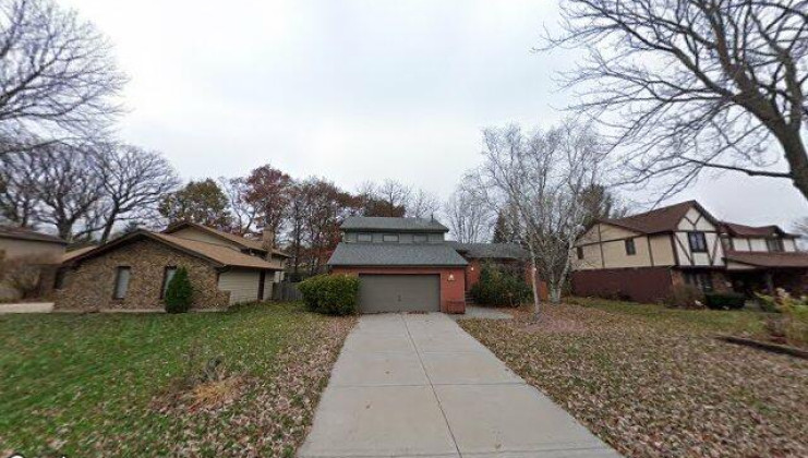 8404 autumn dr, woodridge, il 60517