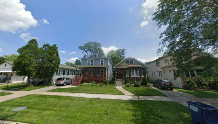 1925 s 8th ave, maywood, il 60153