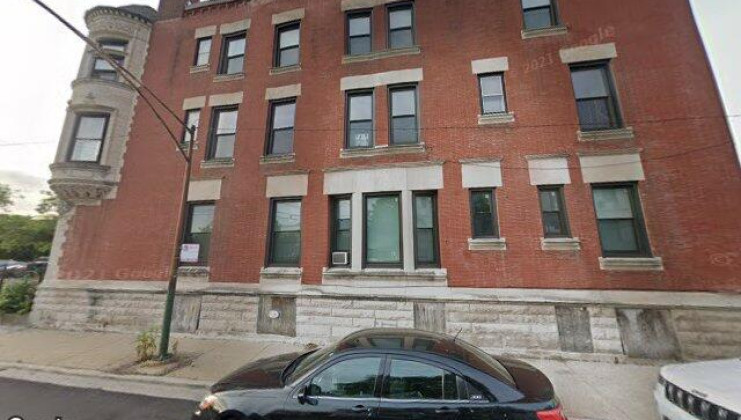 3602 s lake park ave, chicago, il 60653