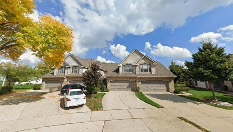 331 club house dr, bloomingdale, il 60108